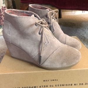 Tom wedges